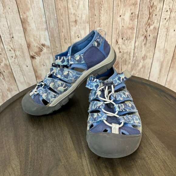 Keen Big Kids Closed Toe Water Sandals Washable Footwear Camo/Bright Cobalt 3 - Picture 1 of 13